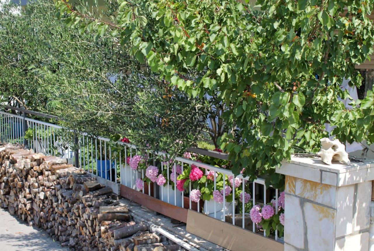 Apartments With A Parking Space Senj - 5572 Экстерьер фото
